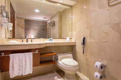 دان کارلتون بوکارامانگا