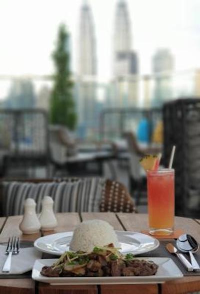 هیلتون گاردن این کوالا لومپور جالان توانکو ابدول راهمان اسود