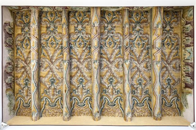 الئونراز سویتز ناپلز