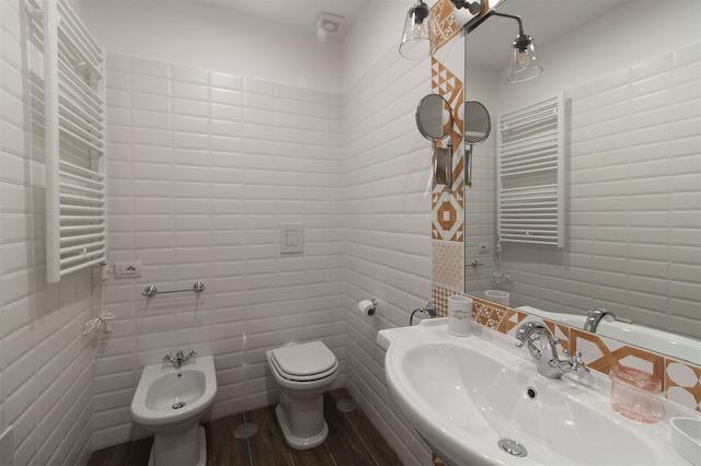 الئونراز سویتز ناپلز