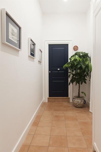 الئونراز سویتز ناپلز