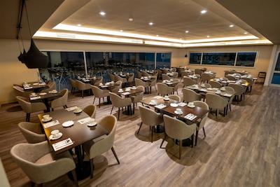 امریان کنگرسُ هتل-گراند ویو