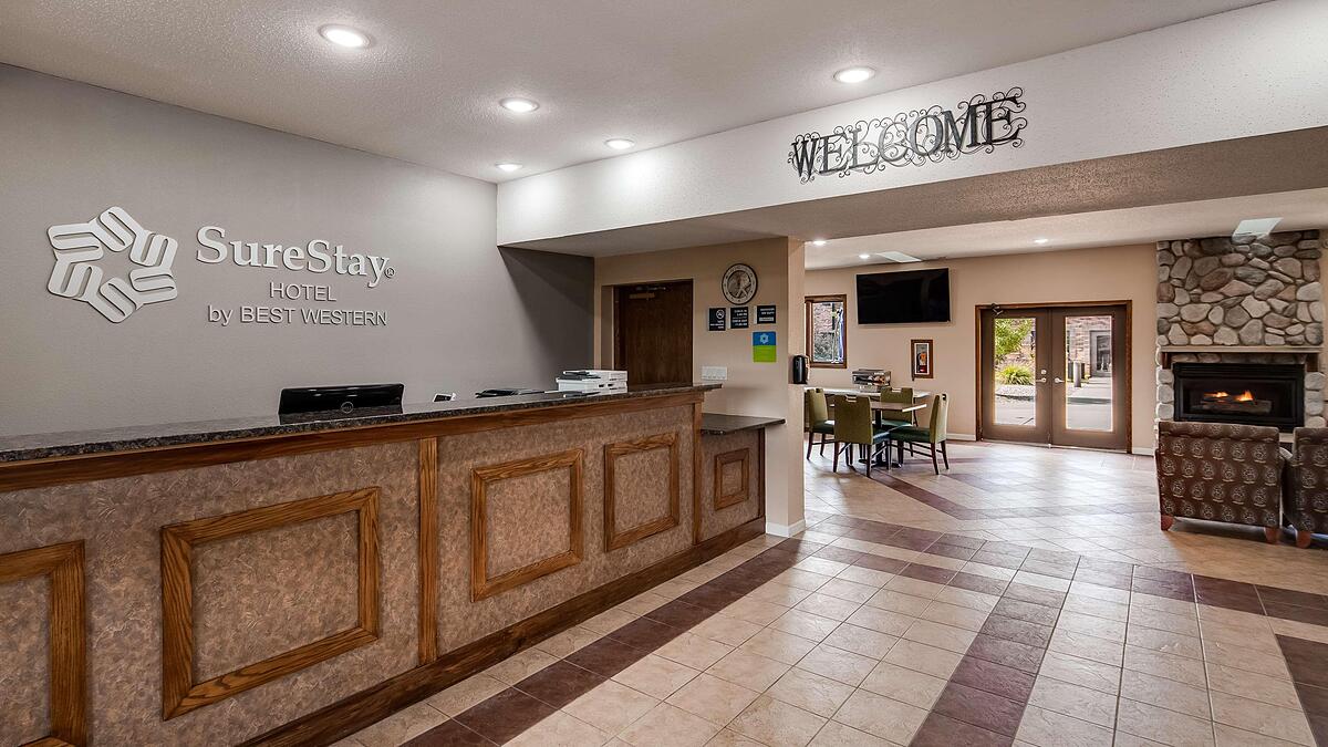 Days Inn and Suites New Buffalo