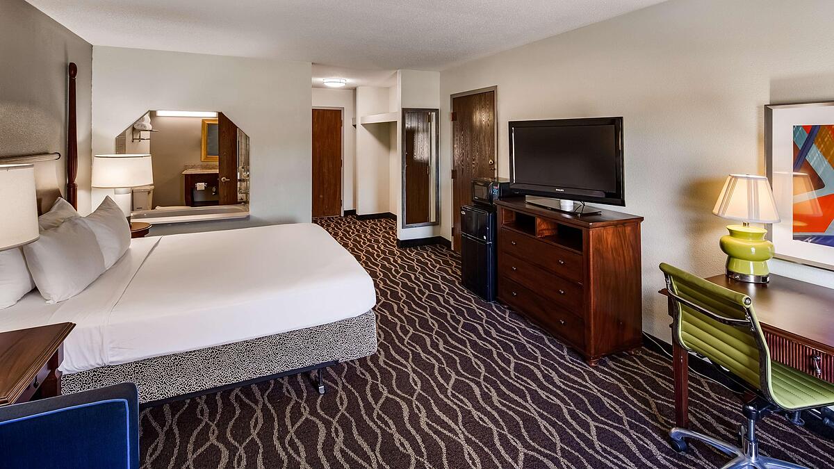 Days Inn and Suites New Buffalo