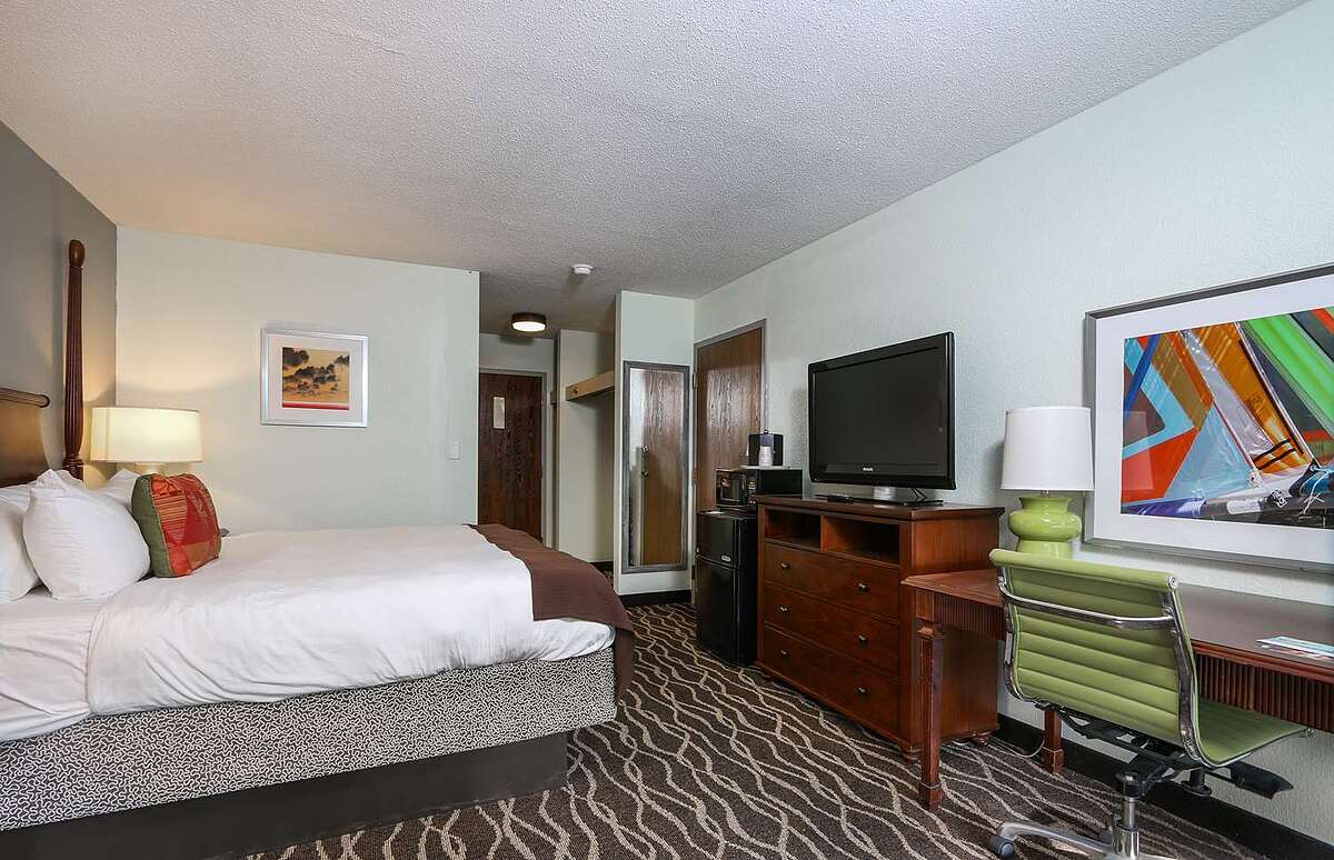 Days Inn and Suites New Buffalo