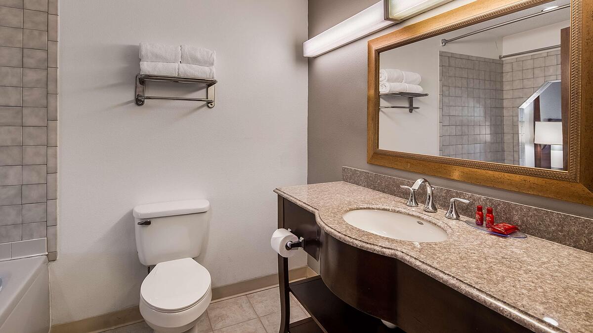 Days Inn and Suites New Buffalo