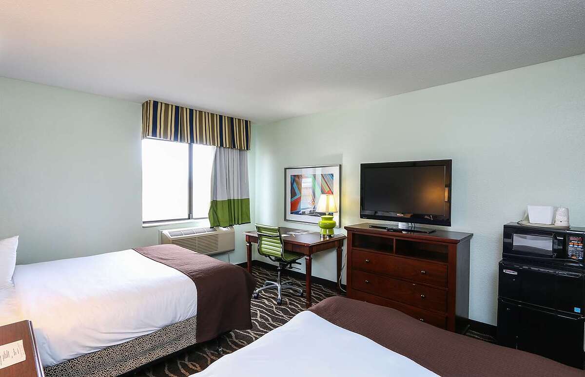Days Inn and Suites New Buffalo