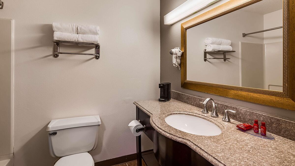 Days Inn and Suites New Buffalo