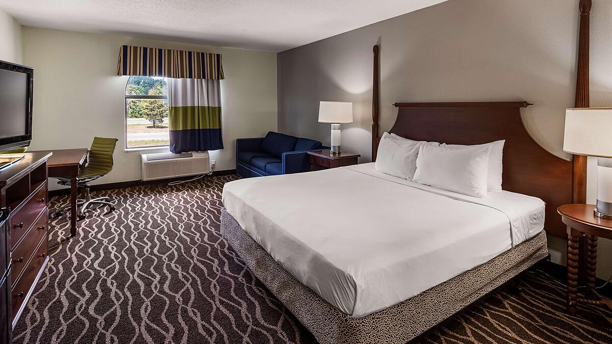 Days Inn and Suites New Buffalo