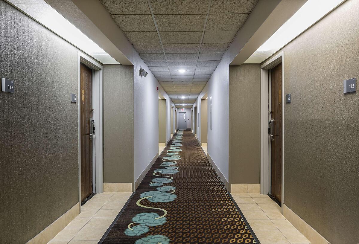 Days Inn and Suites New Buffalo