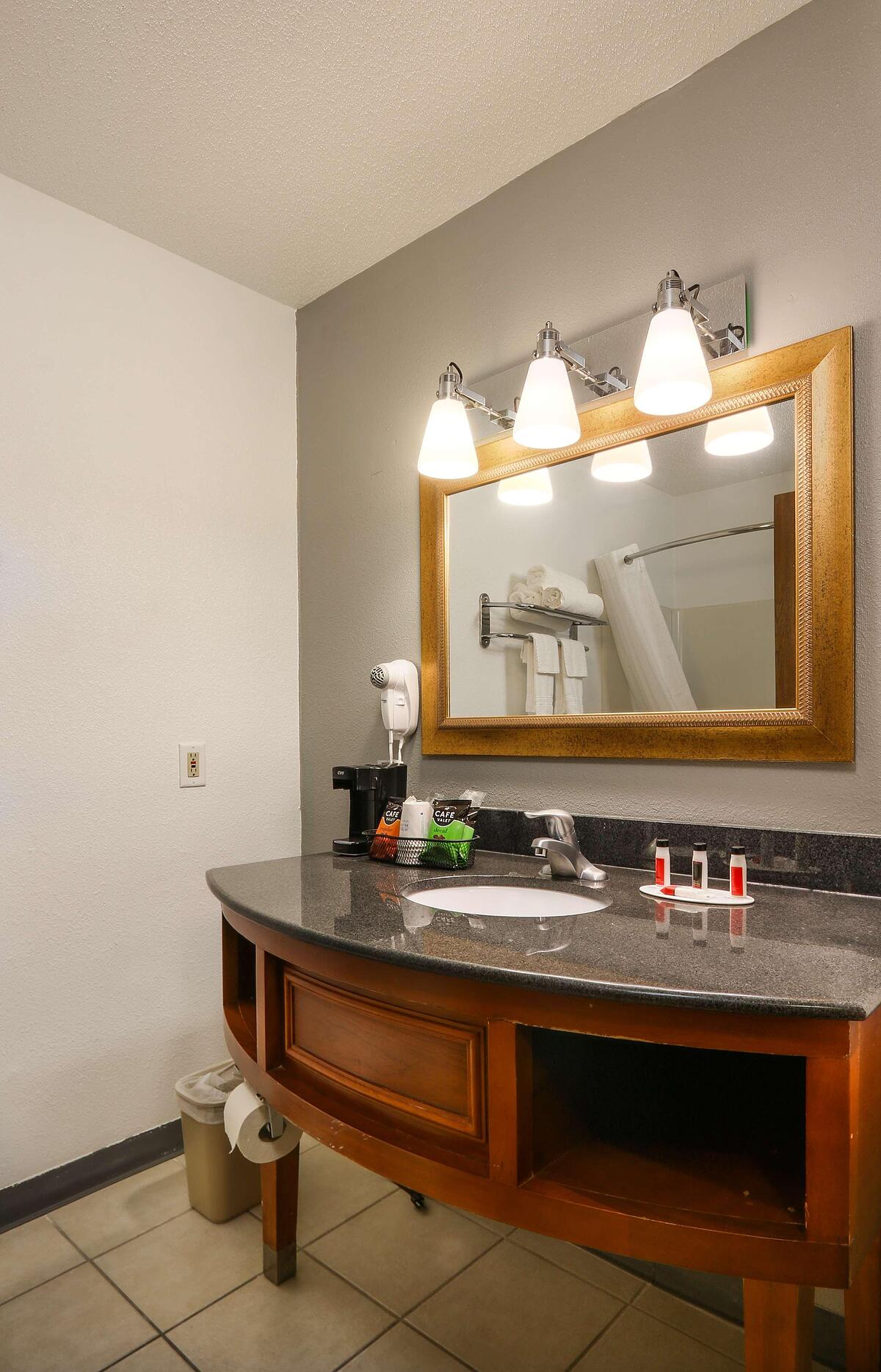 Days Inn and Suites New Buffalo