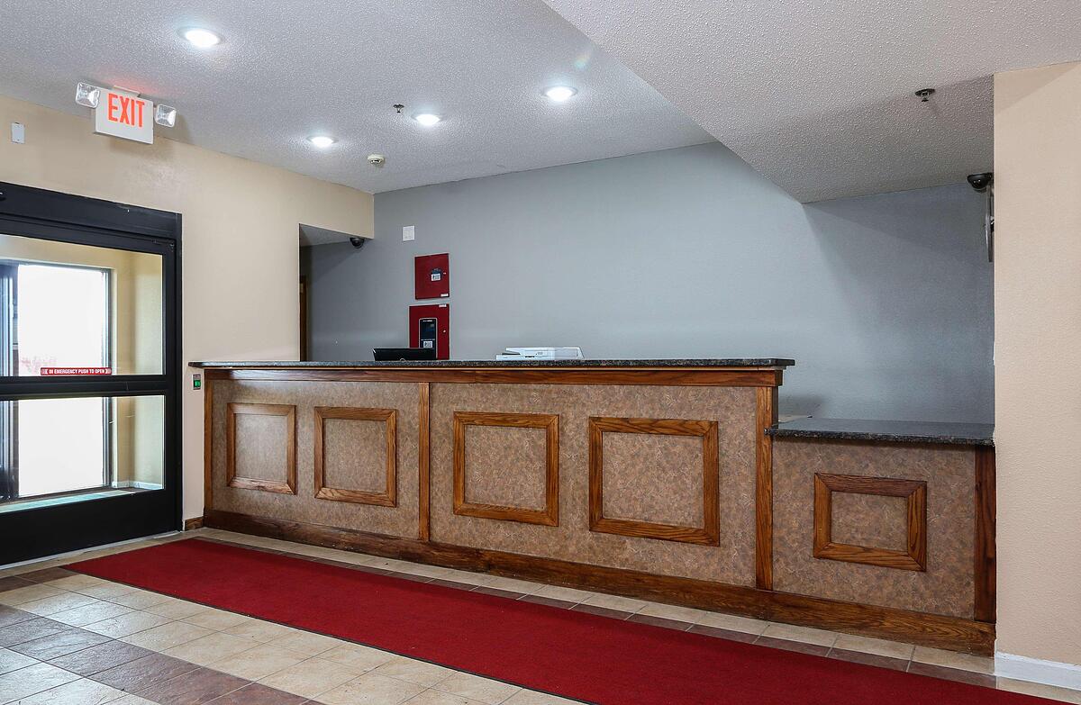 Days Inn and Suites New Buffalo