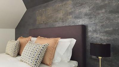 دمار بوتیک هتل