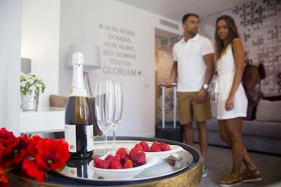 دمار بوتیک هتل