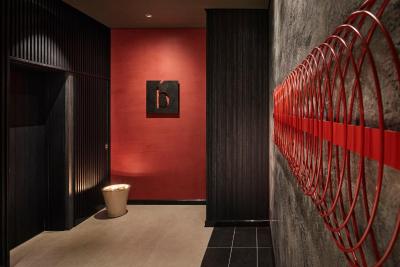 د ب تکیو اساکوسا