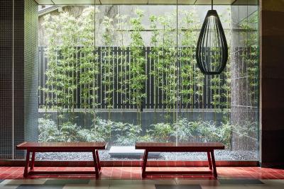 د ب تکیو اساکوسا