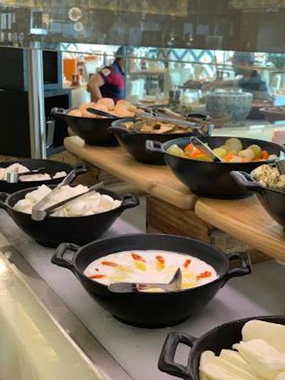 رویال ام هتل اند ریزورت