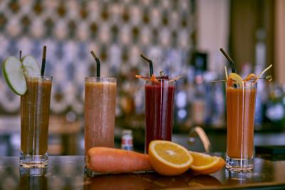 رویال ام هتل اند ریزورت