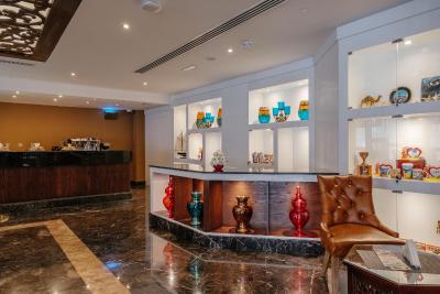 تولیپ این ال خان هتل