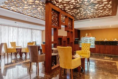 تولیپ این ال خان هتل