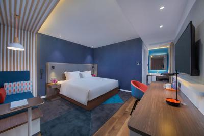 هالیدی این اکسپرس شانگهای جینشان