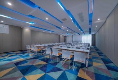 هالیدی این اکسپرس شانگهای جینشان