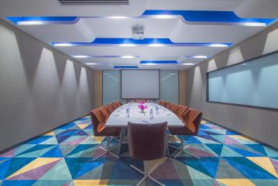 هالیدی این اکسپرس شانگهای جینشان