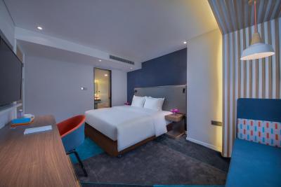 هالیدی این اکسپرس شانگهای جینشان