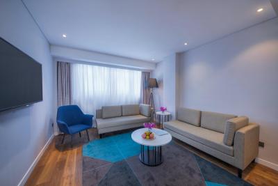 هالیدی این اکسپرس شانگهای جینشان