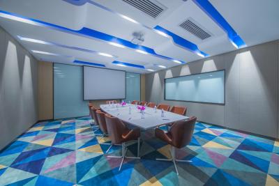 هالیدی این اکسپرس شانگهای جینشان