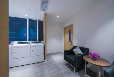 هالیدی این اکسپرس شانگهای جینشان