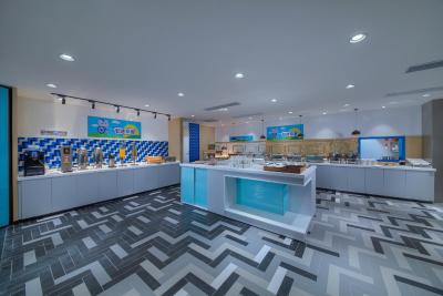 هالیدی این اکسپرس شانگهای جینشان