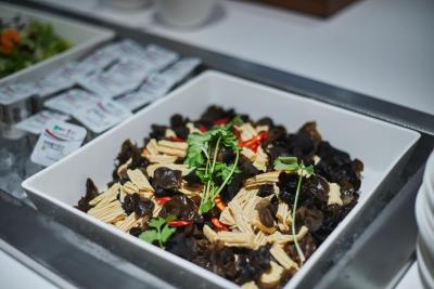 هالیدی این اکسپرس شانگهای جینشان