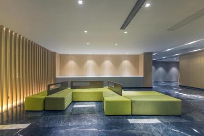 هالیدی این اکسپرس شانگهای جینشان