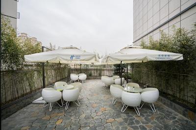 هیات هوس چنگدو پبل والک