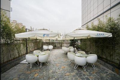 هیات هوس چنگدو پبل والک