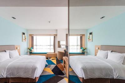 هیات هوس چنگدو پبل والک