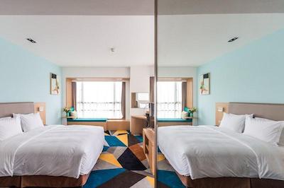 هیات هوس چنگدو پبل والک