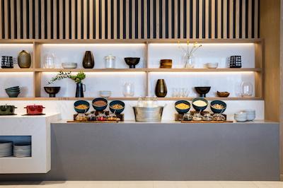 اک هتل کاپ تون واترفرنت