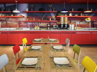 ایبیز مازاتلن مارینا هتل