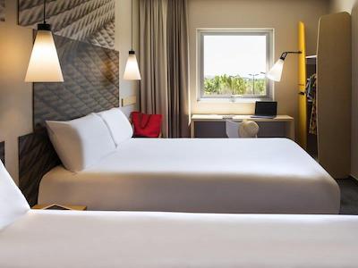 ایبیز مازاتلن مارینا هتل