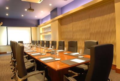 بست وسترن ویل-ماری هتل اند سویتز