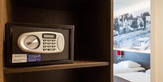 باسشن هتل زااندام