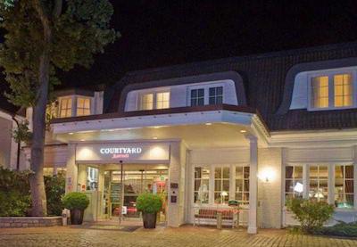 کورتیارد هامبورگ آیرپرت هتل