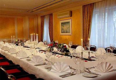 کورتیارد هامبورگ آیرپرت هتل