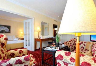 کورتیارد هامبورگ آیرپرت هتل