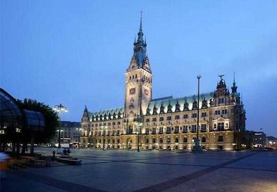 کورتیارد هامبورگ آیرپرت هتل