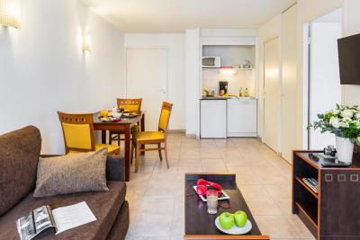 اپاردتل اداجیو اکسز نیس اکرپلیز