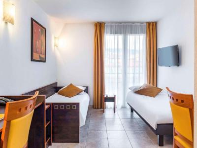 اپاردتل اداجیو اکسز نیس اکرپلیز