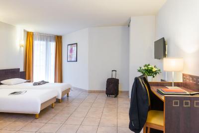 اپاردتل اداجیو اکسز نیس اکرپلیز